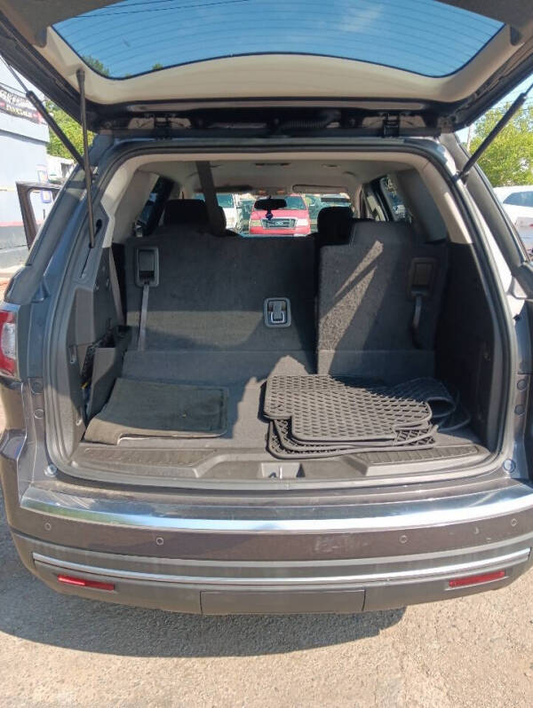 2015 GMC Acadia SLE-2