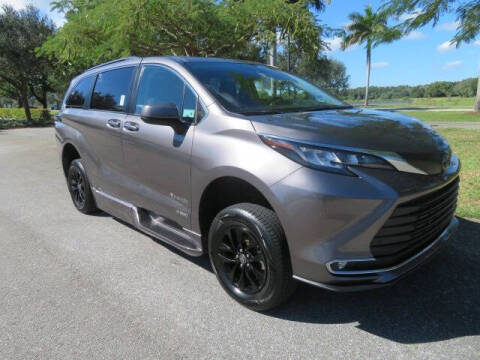 2021 Toyota Sienna XLE 8-Passenger