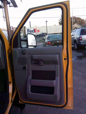 2013 Ford E-Series E-350 SD