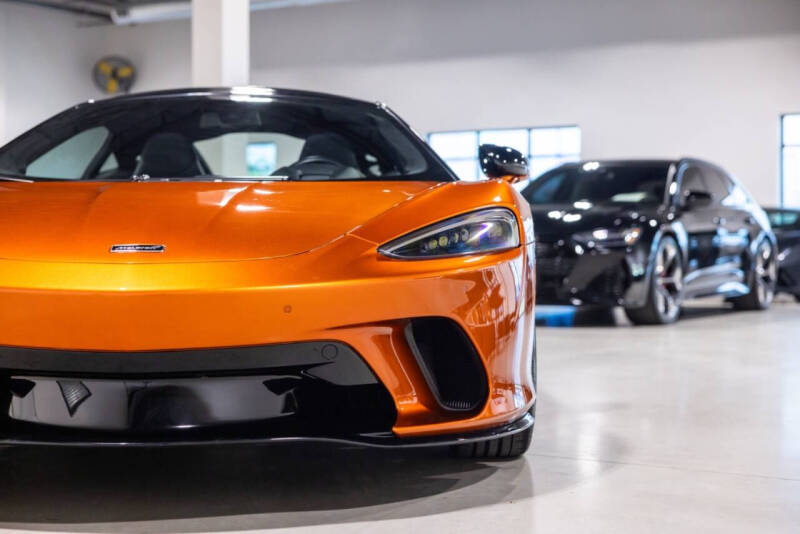 2023 McLaren GT