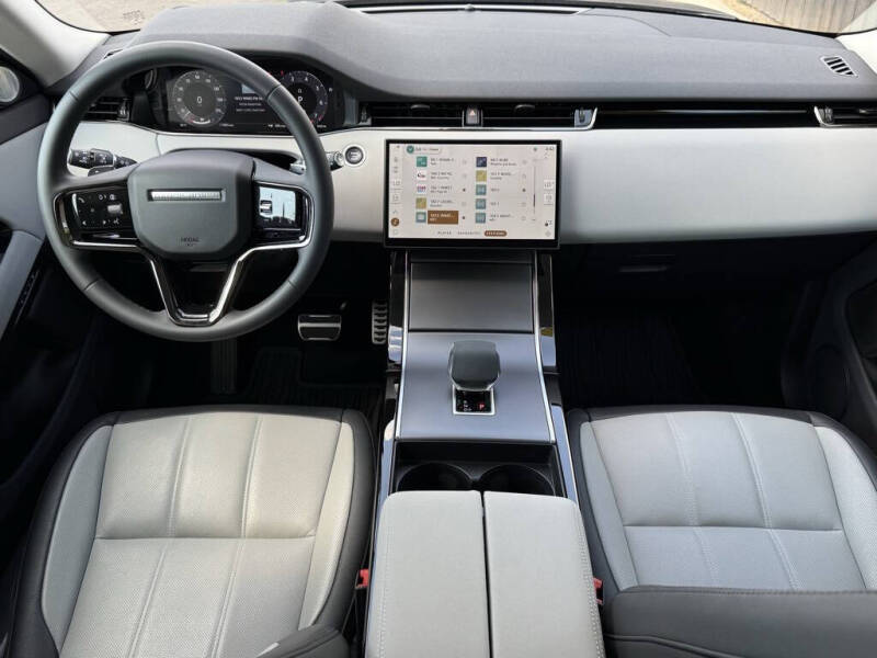 2025 Land Rover Range Rover Evoque P250 Dynamic SE