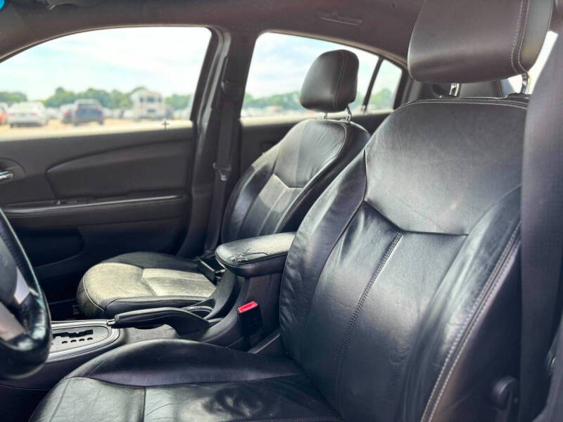 2012 Chrysler 200 Limited