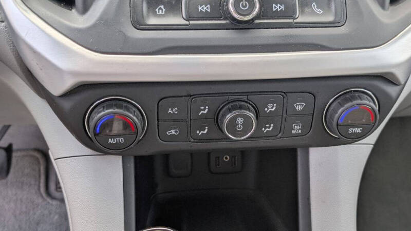 2017 GMC Acadia SLE-1