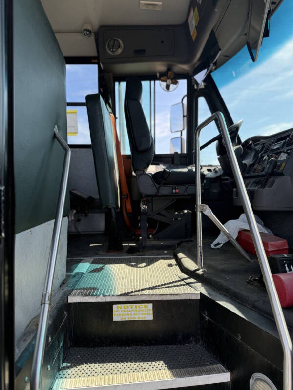 2014 Freightliner B2 Chassis