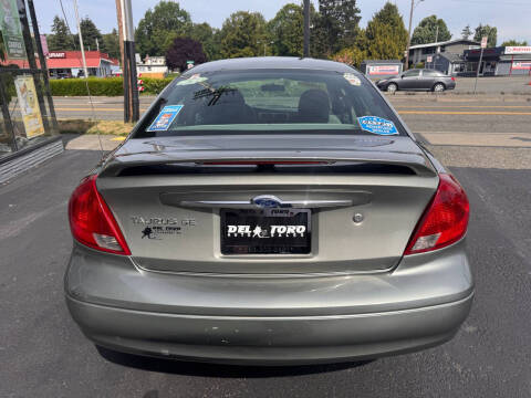 2001 Ford Taurus SE