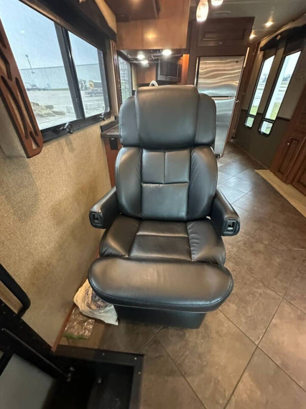 2015 Fleetwood RV Excursion 35B