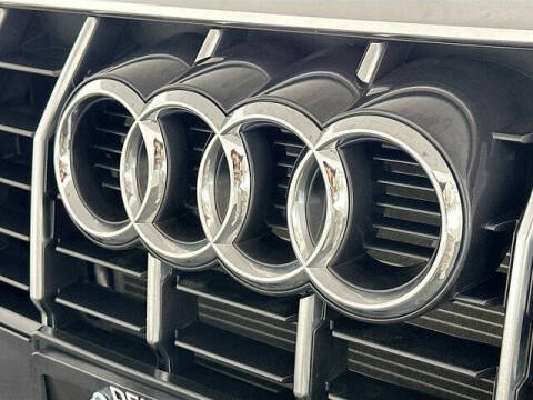 2024 Audi Q3 quattro S line Premium 45 TFSI