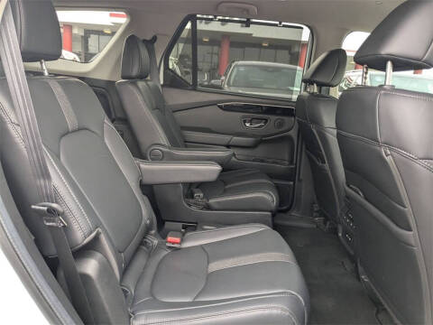 2024 Honda Pilot EX-L w/Rear Captain's Chairs