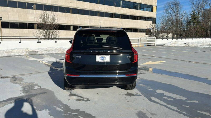 2026 Volvo XC90 B5 Core