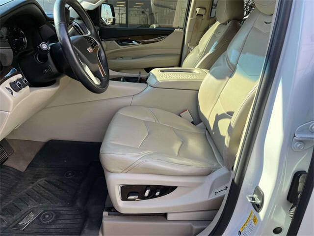 2018 Cadillac Escalade ESV Luxury