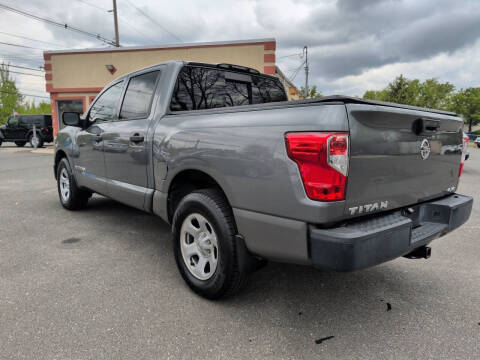2017 Nissan Titan S