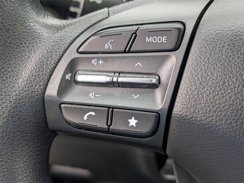 2022 Hyundai Kona SE