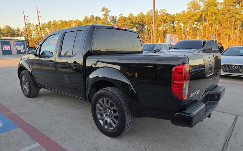 2012 Nissan Frontier SV photo 11