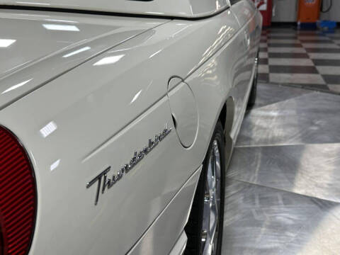 2003 Ford Thunderbird