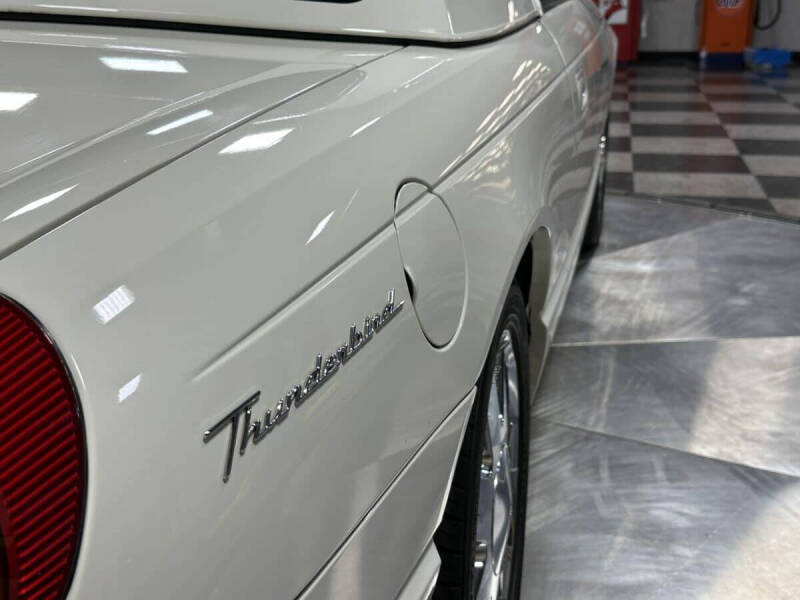 2003 Ford Thunderbird