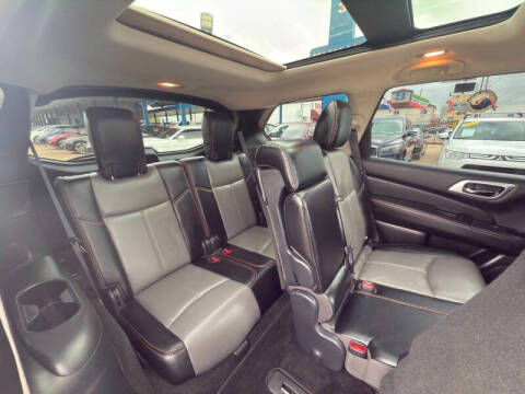 2020 Nissan Pathfinder SL