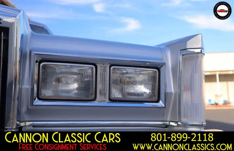1984 Lincoln Town Car Signature