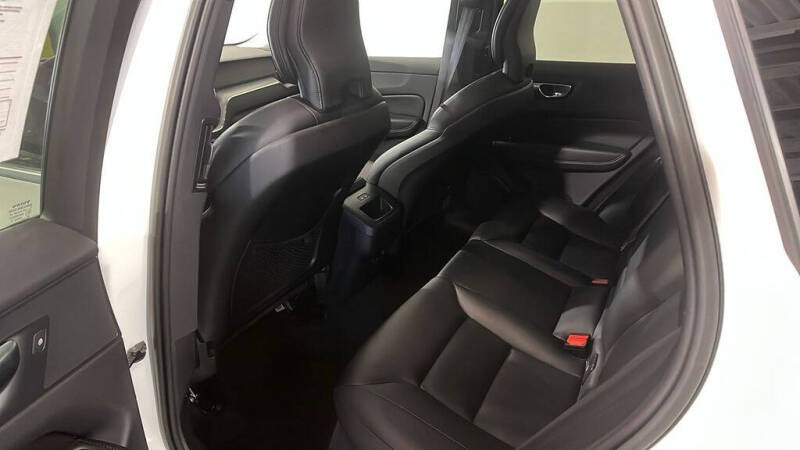 2023 Volvo XC60 B5 Core