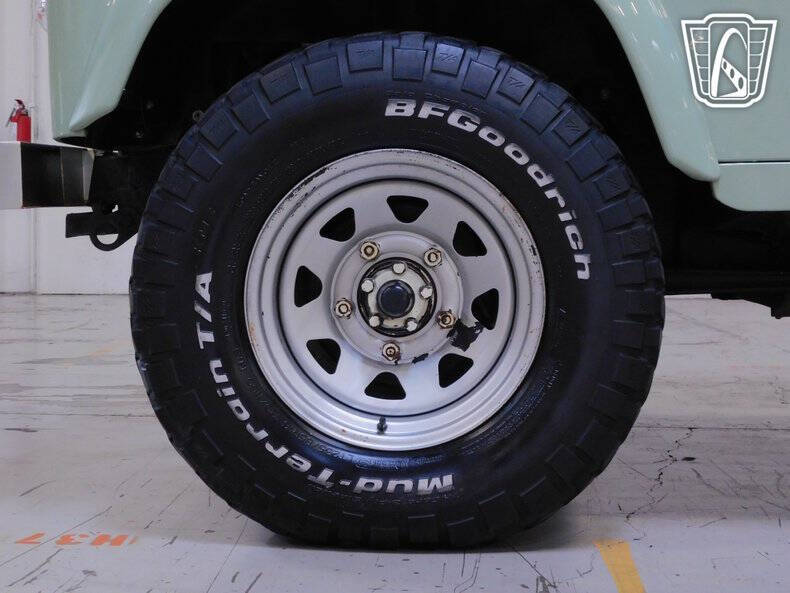 1987 Land Rover Defender