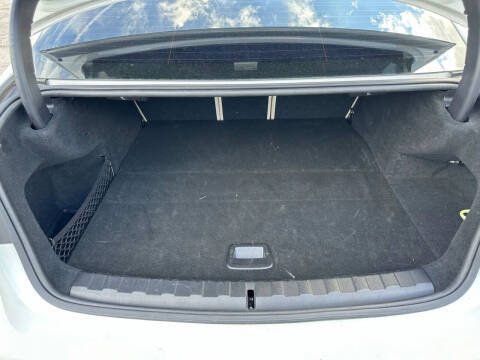 2022 BMW 3 Series 330e