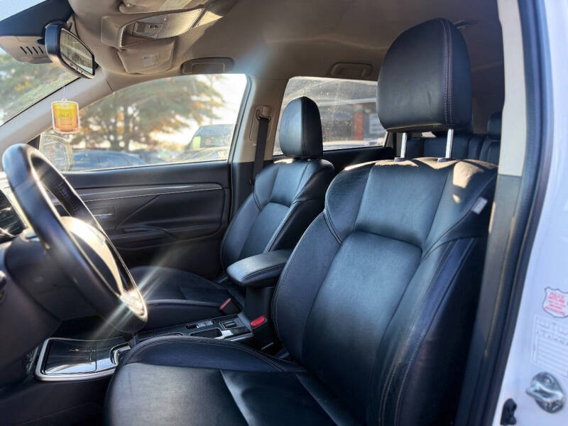 2020 Mitsubishi Outlander SEL