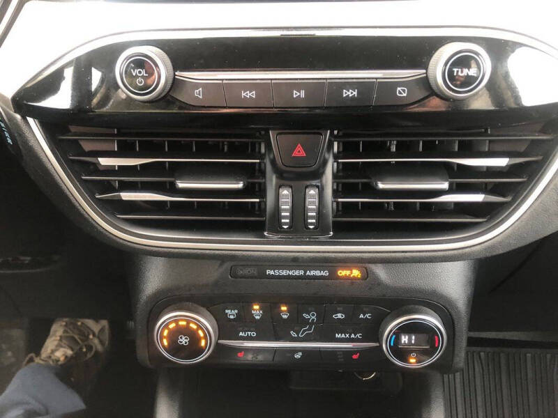 2020 Ford Escape SEL