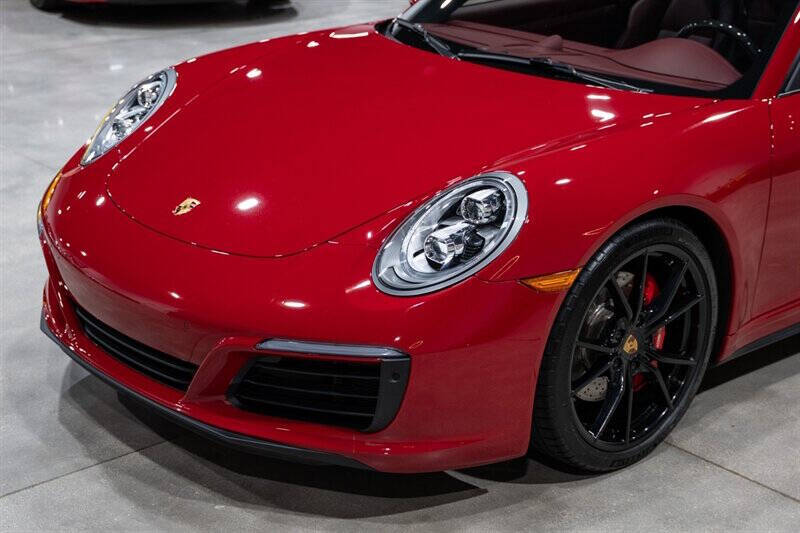 2019 Porsche 911 Carrera 4S