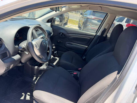 2015 Nissan Versa 1.6 S Plus