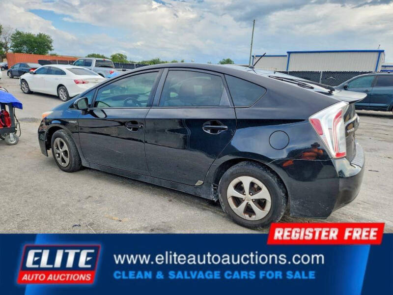 2013 Toyota Prius Two