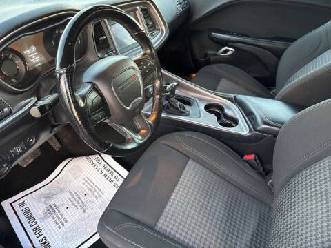 2021 Dodge Challenger SXT