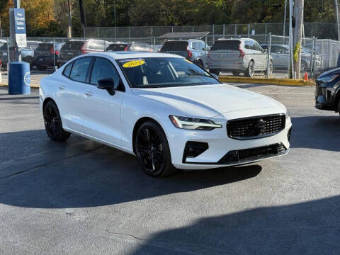 2024 Volvo S60 B5 Plus Black Edition