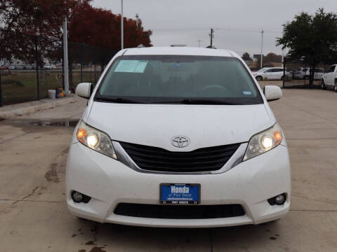 2012 Toyota Sienna