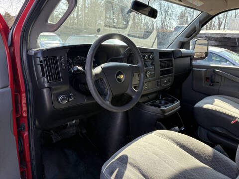 2017 Chevrolet Express 2500