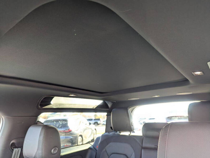 2024 Land Rover Defender 90 P400 X-Dynamic SE