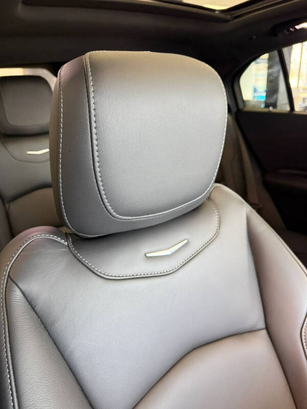 2023 Cadillac XT4 Luxury