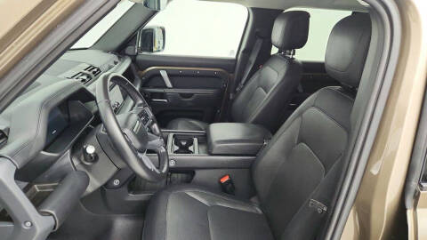 2024 Land Rover Defender 110 P400 X-Dynamic SE