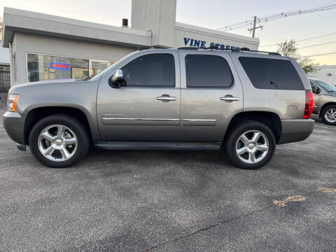 2009 Chevrolet Tahoe for sale at VINE STREET MOTOR CO in Urbana IL