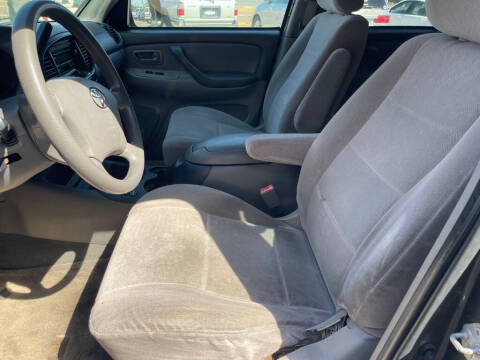 2003 Toyota Sequoia SR5