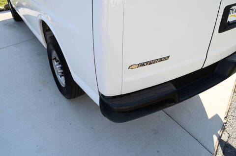 2023 Chevrolet Express 2500