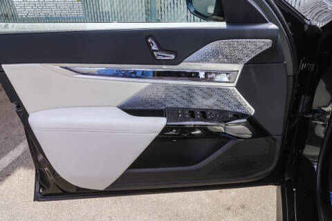 2025 BMW 7 Series 750e xDrive