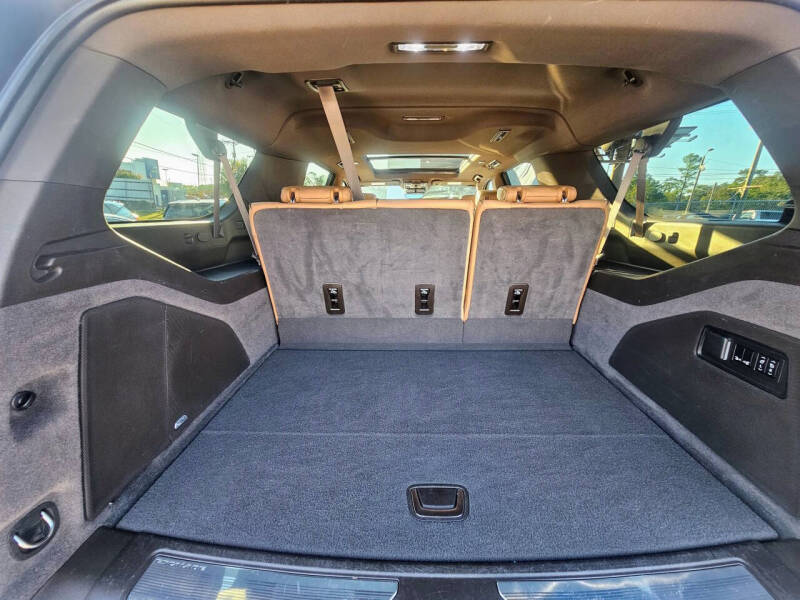 2022 Cadillac Escalade ESV Premium Luxury