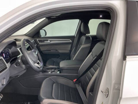 2022 Volkswagen Atlas Cross Sport V6 SEL Premium R-Line 4Motion