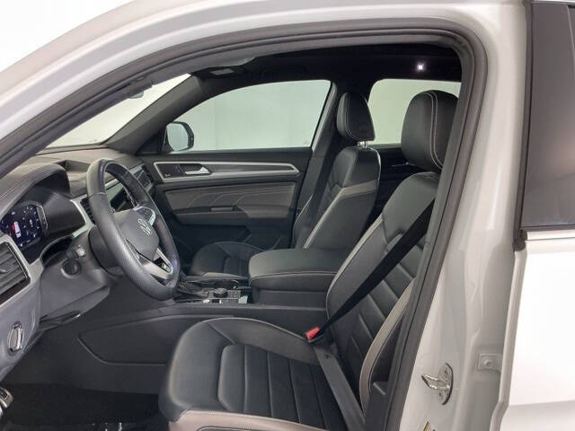 2022 Volkswagen Atlas Cross Sport V6 SEL Premium R-Line 4Motion