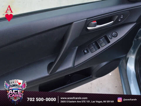 2012 Mazda MAZDA3 i Touring