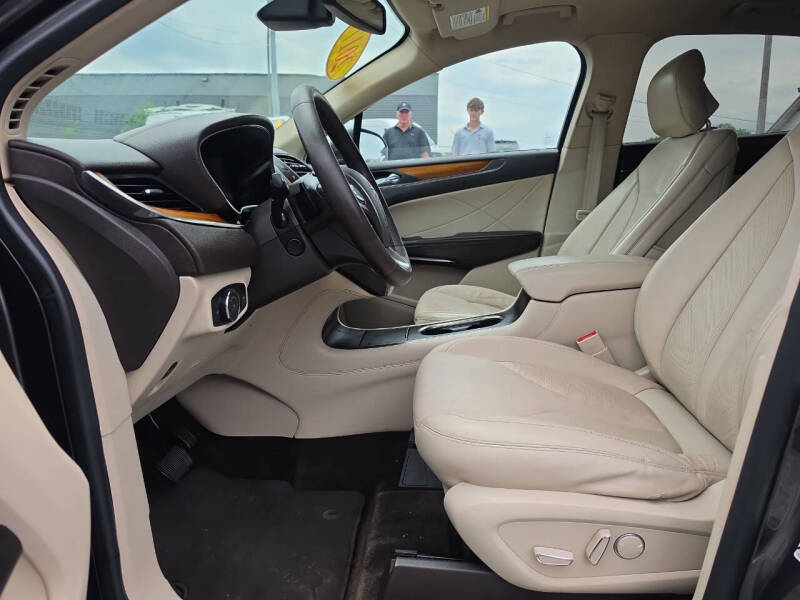 2017 Lincoln MKC Select