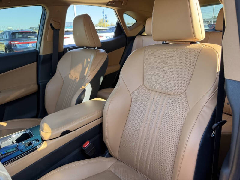 2025 Lexus NX 250 Premium