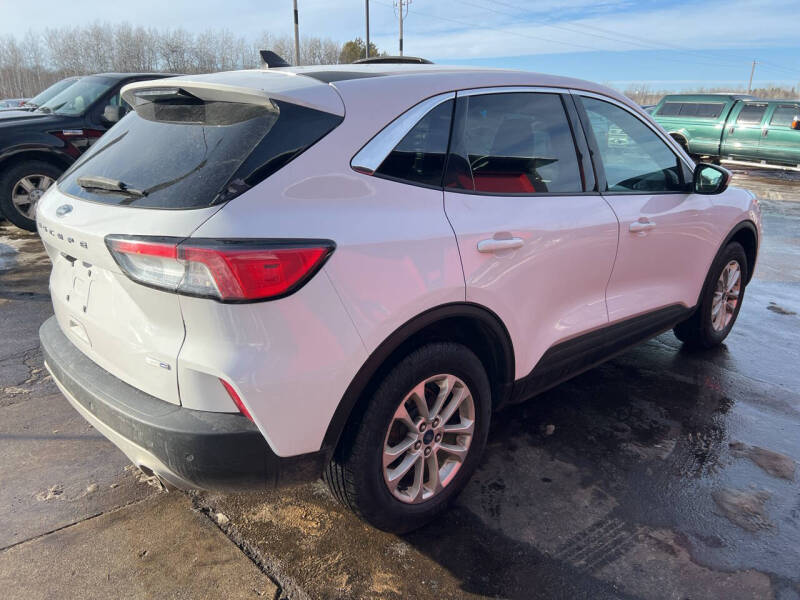2020 Ford Escape SE