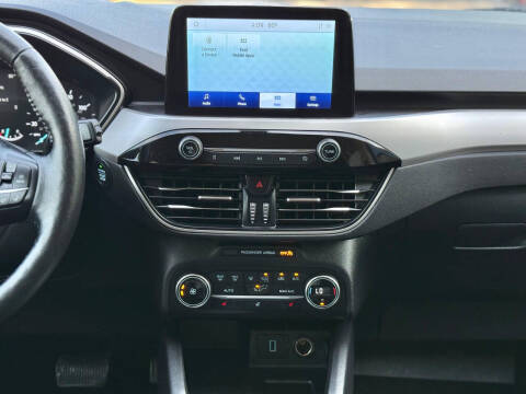 2020 Ford Escape SEL