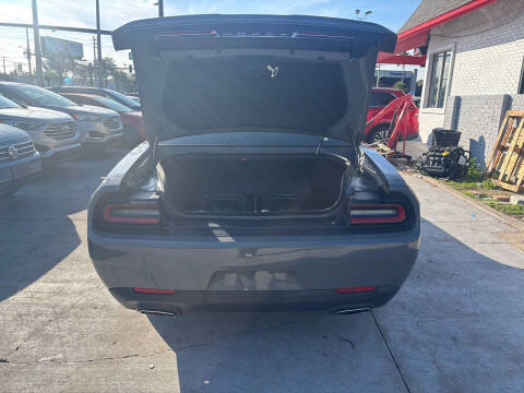 2019 Dodge Challenger SXT