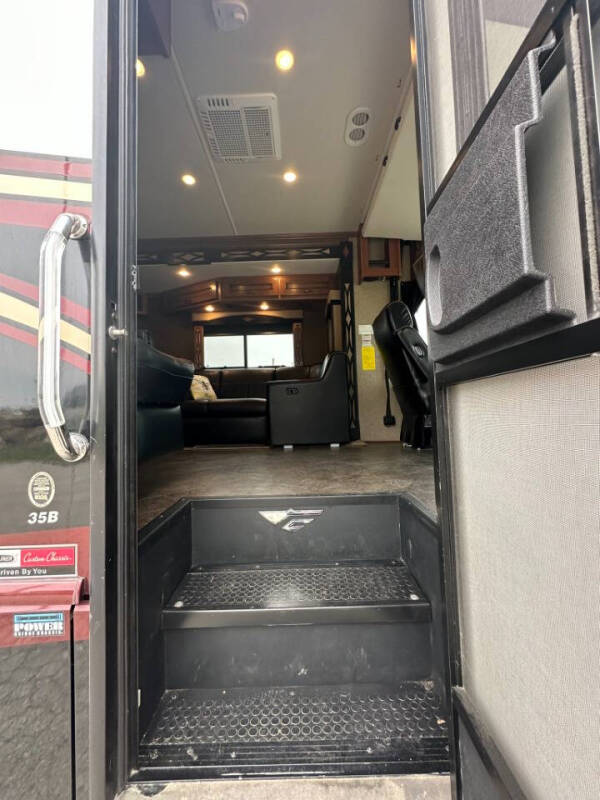 2015 Fleetwood RV Excursion 35B